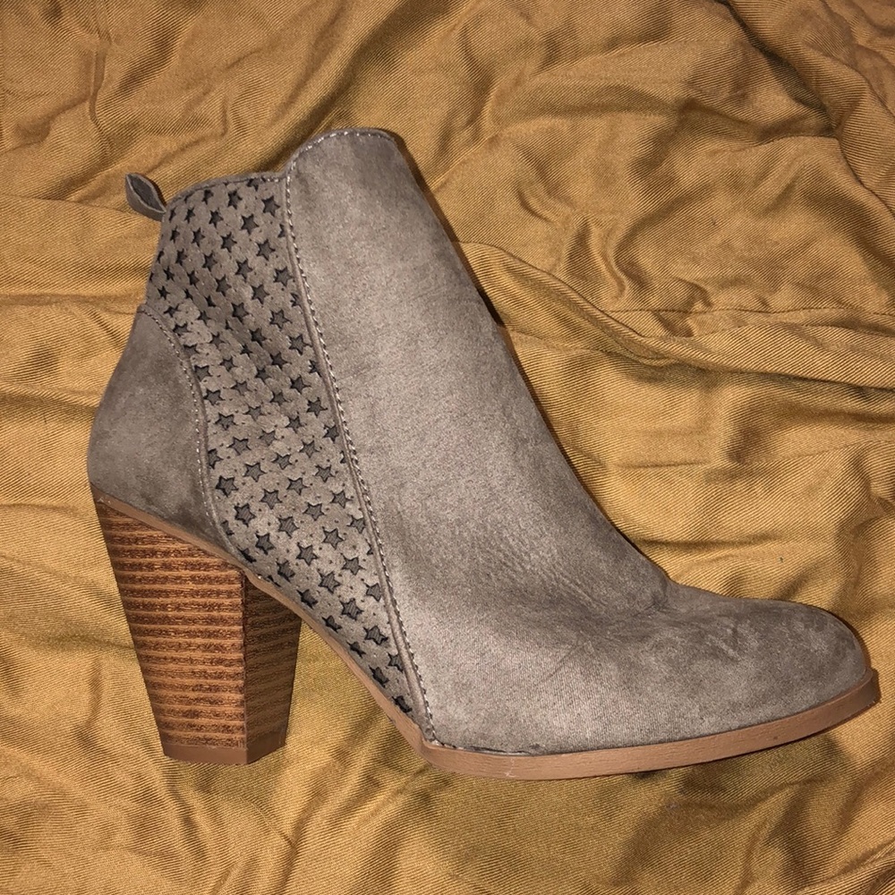 Qupid Booties Size 7